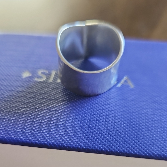 Silpada Silver Chevron Wide Band Ring - Picture 4 of 4